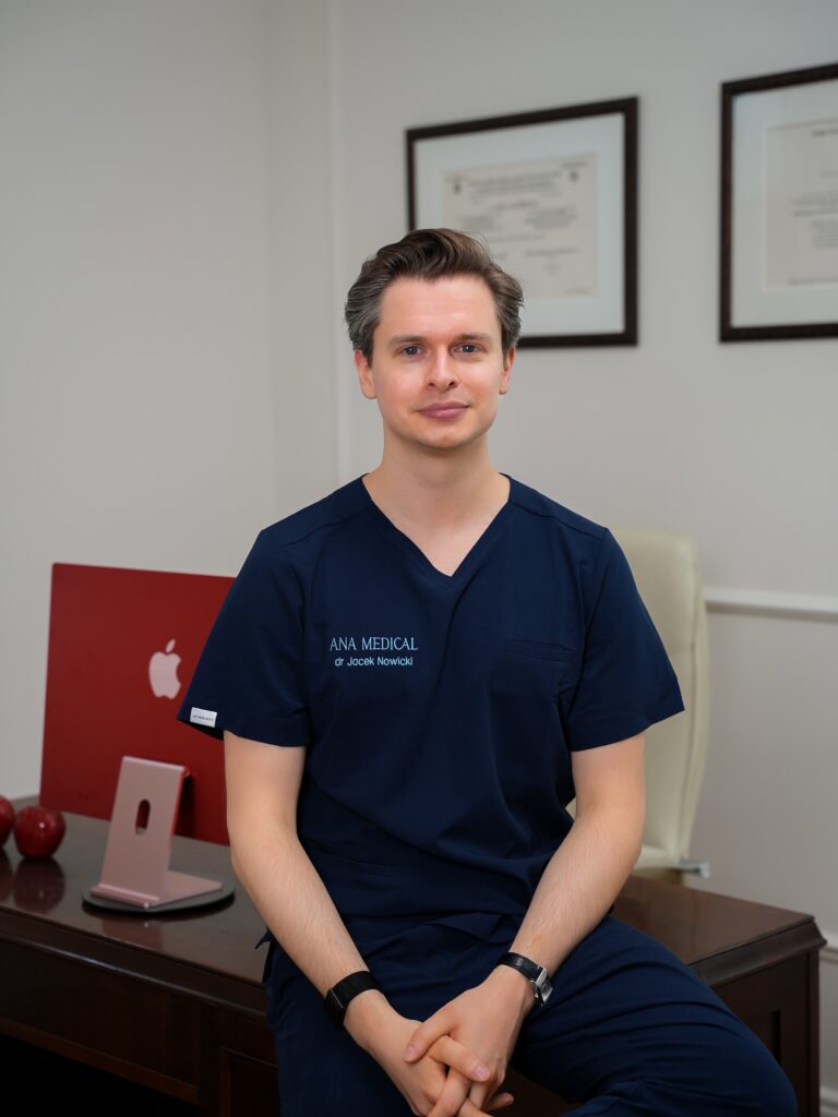 Dr Jacek Nowicki